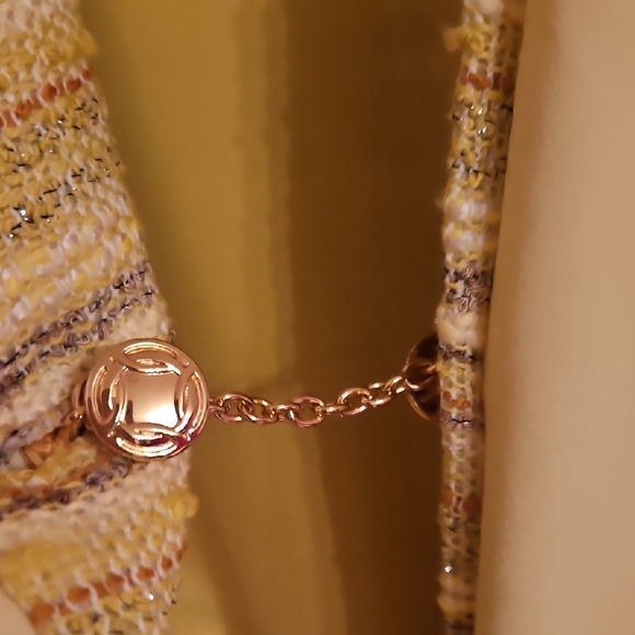 Doncaster Sz 16 Women's Yellow. Cream, Gold Striped Jacket $595 Retail! NWT - Picture 6 of 13